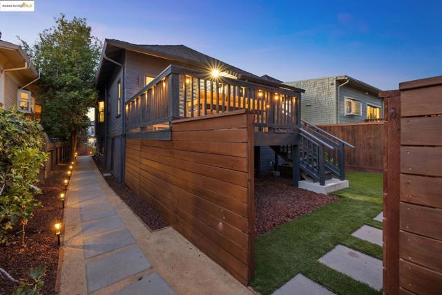 737 61st St, Oakland CA: https://media.crmls.org/mediaz/31abf802-7f25-4602-9f0d-81219b2de739.jpg