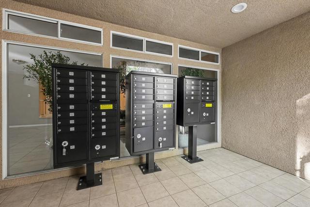 Detail Gallery Image 35 of 39 For 14141 Dickens St #111,  Sherman Oaks,  CA 91423 - 2 Beds | 2 Baths