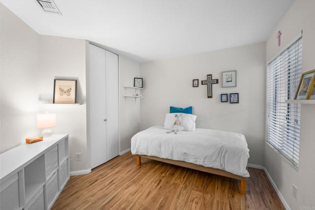 Detail Gallery Image 3 of 37 For 7228 Camino Degrazia #271,  San Diego,  CA 92111 - 3 Beds | 2 Baths