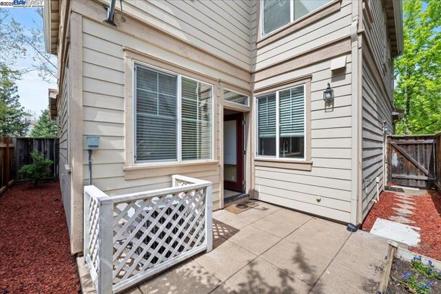 107 Limestone Cmn, Livermore CA: https://media.crmls.org/mediaz/31ac7300-f870-4493-8021-15368fb5ba41.jpg