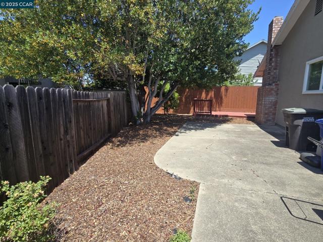 1818 Concord Ct, Concord CA: https://media.crmls.org/mediaz/31ad318f-384d-4fa7-bf55-8a82335fc1b1.jpg