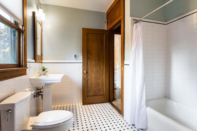 789 University Avenue, Palo Alto CA: https://media.crmls.org/mediaz/31ad7c85-6c29-4533-8359-4ec049361383.jpg