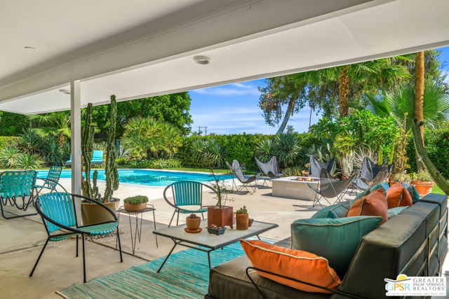 2072 S Bobolink Lane, Palm Springs, CA 92264