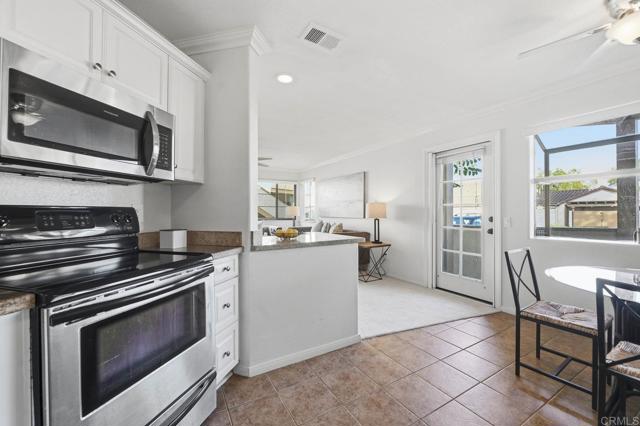 Detail Gallery Image 12 of 32 For 3573 Paseo De Los Californianos #273,  Oceanside,  CA 92056 - 1 Beds | 1 Baths