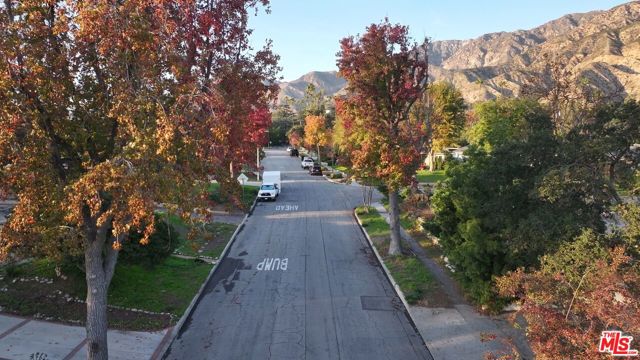 1685 E Calaveras Street, Altadena CA: https://media.crmls.org/mediaz/31aedcf3-b488-4604-9b9b-667a436c11fa.jpg