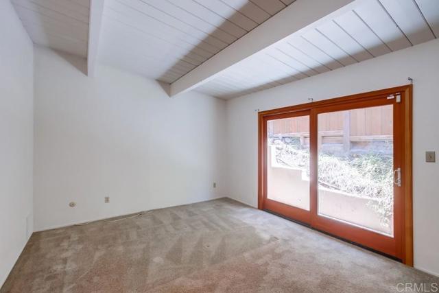6032 Adobe Falls Rd, San Diego CA: https://media.crmls.org/mediaz/31af212a-067e-4287-85f6-2627f75395e3.jpg