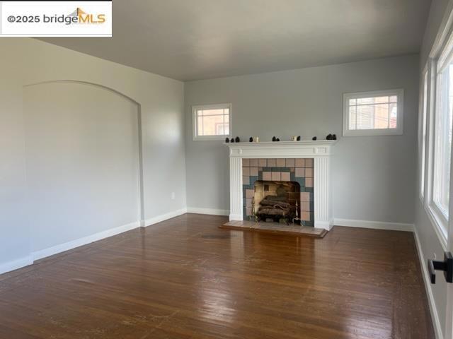 863 40th St., Oakland CA: https://media.crmls.org/mediaz/31af9264-3216-48a8-a6fc-4bb8ea45a1e5.jpg