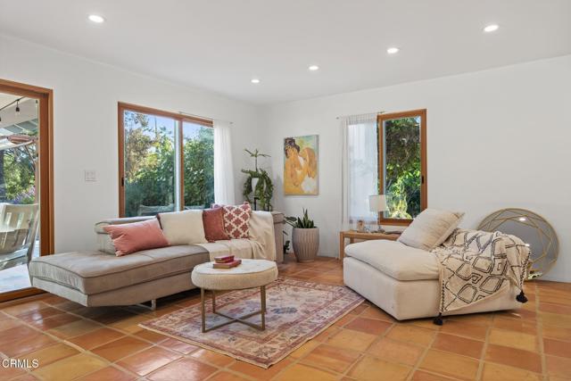 1195 Rancho Court, Ojai CA: https://media.crmls.org/mediaz/31b07d6e-78a8-44ed-a184-558487442037.jpg