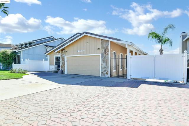 780 Beaver Ln, Discovery Bay CA: https://media.crmls.org/mediaz/31b0b9c0-28d8-412b-9fd0-103e379f0a75.jpg