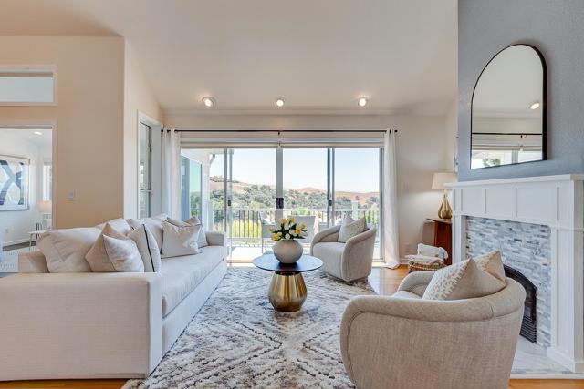 3415 Spring Creek Lane, Milpitas CA: https://media.crmls.org/mediaz/31b0fa6c-717a-48b0-a6cd-91c78214563c.jpg