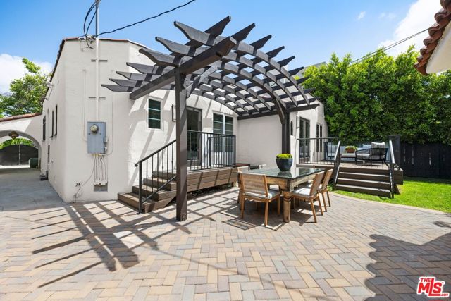 6410 Drexel Avenue, Los Angeles CA: https://media.crmls.org/mediaz/31b14d93-a899-4d09-b7ab-06f9ff31c326.jpg