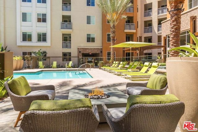 7290 Edinger Avenue, Huntington Beach CA: https://media.crmls.org/mediaz/31b1999a-9fd0-402c-a376-18724876553e.jpg