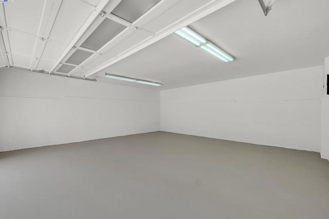 17561 Vineyard Rd, Castro Valley CA: https://media.crmls.org/mediaz/31b26b22-d8a6-4e6f-9a3b-662b16d4395e.jpg