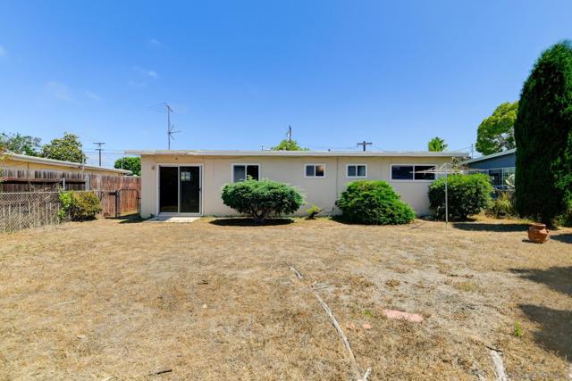 4725 Conrad Ave, San Diego CA: https://media.crmls.org/mediaz/31b300e7-9643-4c25-b726-69da371aea08.jpg