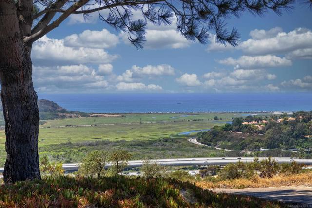 3811 Via Del Mar, San Diego CA: https://media.crmls.org/mediaz/31b33fb8-6b98-47ce-9b1c-87065b93ab00.jpg
