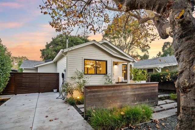 628 8th Avenue, Menlo Park CA: https://media.crmls.org/mediaz/31b371c3-08cd-45f0-a74b-e9e3699b7d00.jpg