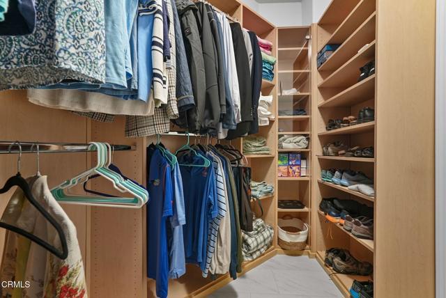 Detail Gallery Image 23 of 46 For 596 Fenwick Way #C,  Simi Valley,  CA 93065 - 3 Beds | 2/1 Baths