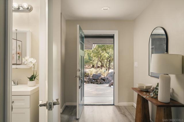 13664 Jack Rabbit Rd, Poway CA: https://media.crmls.org/mediaz/31b59008-bc6b-414f-90d5-4453e1b28d5f.jpg