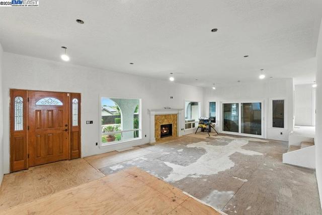 21798 Independent School Rd, Castro Valley CA: https://media.crmls.org/mediaz/31b607dd-066a-42ce-8717-6b7a5f6269d3.jpg