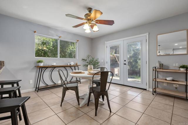 25119 Como Esta Court, Ramona CA: https://media.crmls.org/mediaz/31b61ef7-3d81-4574-a241-20955fc67944.jpg