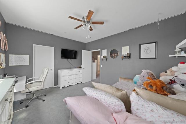 1367 Santa Diana Rd, Chula Vista CA: https://media.crmls.org/mediaz/31b6799e-7a09-483f-b9a8-fe3170686136.jpg