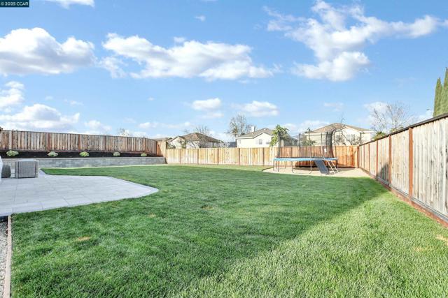 5420 Promontory Way, Antioch CA: https://media.crmls.org/mediaz/31b68302-751a-4893-b183-cc51fca90776.jpg