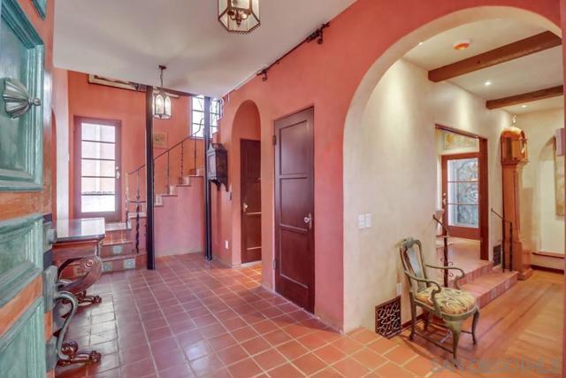 3014 Xenophon St, San Diego CA: https://media.crmls.org/mediaz/31b6dafe-ca6f-4a69-903e-672a4a0bfc54.jpg