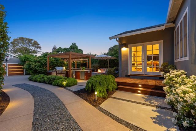 113 Wildwood Avenue, San Carlos CA: https://media.crmls.org/mediaz/31b70620-0948-4119-acbb-7065bd96485f.jpg
