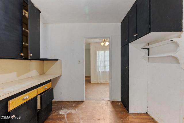 17917 Burbank Boulevard, Encino CA: https://media.crmls.org/mediaz/31b76415-f72a-4210-a447-55fb0058a15c.jpg