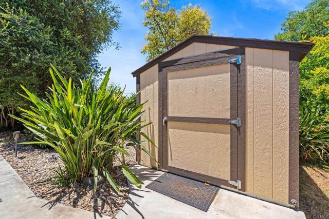 1338 Palomar, Escondido CA: https://media.crmls.org/mediaz/31b7fcda-3a9c-4b3f-b4a5-2c80d3e955e9.jpg