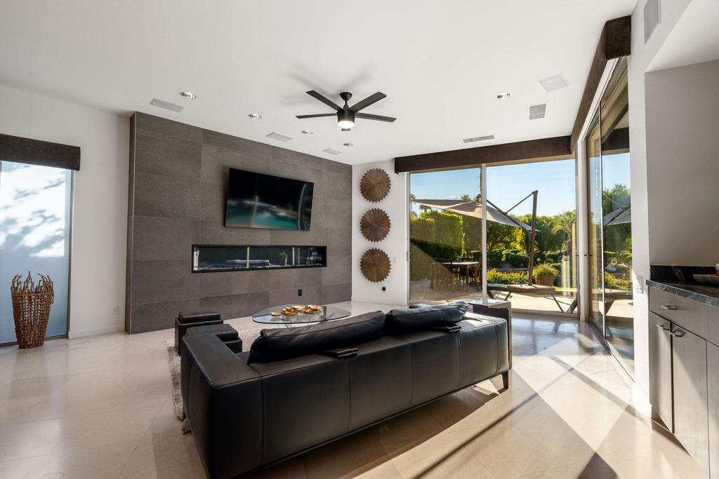 MLS #219139292DA image #18