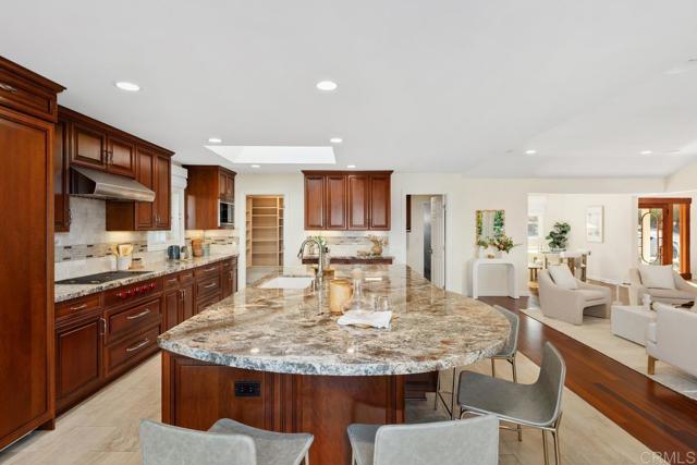 Detail Gallery Image 13 of 60 For 4664 Yerba Santa Drive, San Diego,  CA 92115 - 4 Beds | 3/1 Baths