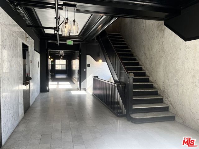 460 S Spring Street, Los Angeles CA: https://media.crmls.org/mediaz/31b92cd6-95ee-42cf-ac3e-b039fec5f0ec.jpg