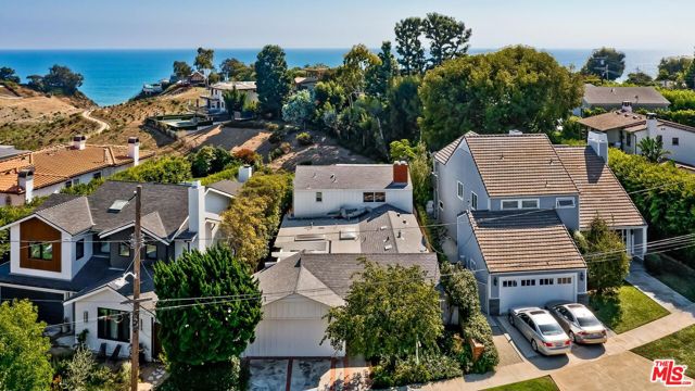 Drew Fenton | 424 Lombard Avenue Pacific Palisades CA | MLS: 6815653