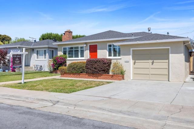 313 Del Rosa Way, San Mateo CA: https://media.crmls.org/mediaz/31b9762a-111a-4519-8cf3-a86c5e08fc60.jpg