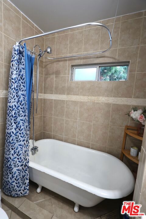 1855 Corinne Avenue, Long Beach CA: https://media.crmls.org/mediaz/31b9852c-e7c9-4904-9861-cbc970630db6.jpg
