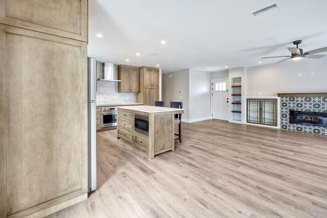 605 Morse Street, Oceanside CA: https://media.crmls.org/mediaz/31b9e500-8ccf-4531-a7fb-174d7dec6253.jpg