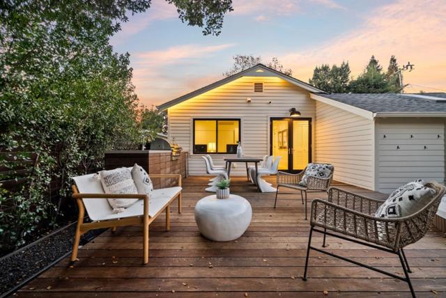 628 8th Avenue, Menlo Park CA: https://media.crmls.org/mediaz/31ba59fd-81c7-497c-939f-bddd80c1987d.jpg