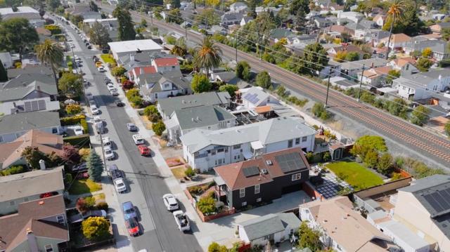 212 Ramona Street, San Mateo CA: https://media.crmls.org/mediaz/31bab93a-b67e-4e7c-bfd7-920c3171008e.jpg