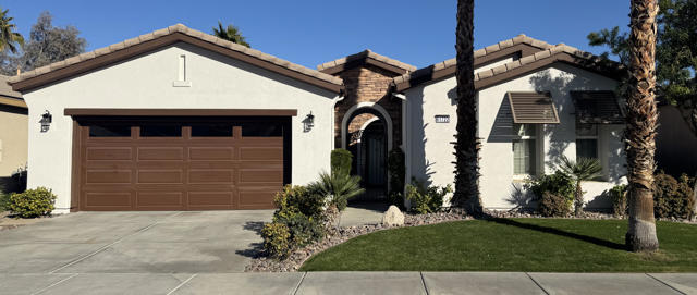 61722 Topaz Drive, La Quinta CA: https://media.crmls.org/mediaz/31bb45b9-4e04-44ba-b9ec-2adce0570d35.jpg