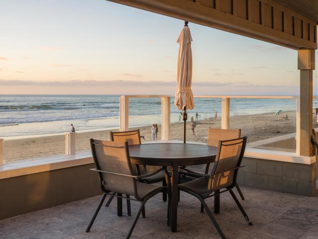 Detail Gallery Image 4 of 18 For 1812 Ocean Front, Del Mar,  CA 92014 - 3 Beds | 2 Baths