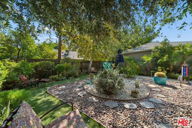 4942 Stern Avenue photo 39