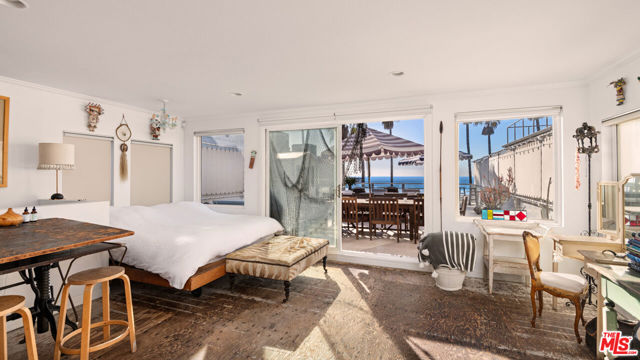 2909 Ocean Front Walk photo 17