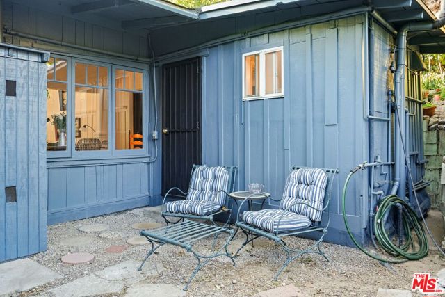 860 Old Topanga Canyon Road, Topanga CA: https://media.crmls.org/mediaz/31bea49f-c6e8-4ae4-8106-2fac5770d489.jpg