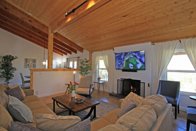 73117 Haystack Road, Palm Desert CA: https://media.crmls.org/mediaz/31beb5ab-04eb-499e-bfb4-33bac625b673.jpg
