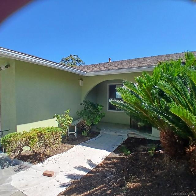 3063 Contut Ct, Spring Valley CA: https://media.crmls.org/mediaz/31bf00d2-6825-492e-898c-781b9436a788.jpg