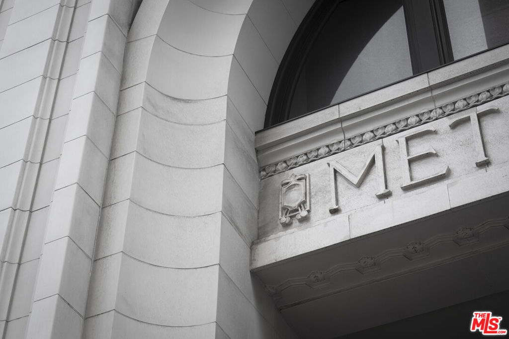 https://media.crmls.org/mediaz/31bfece7-50ed-4544-b317-e5d220a8d6a6.jpg?preset=X-Large