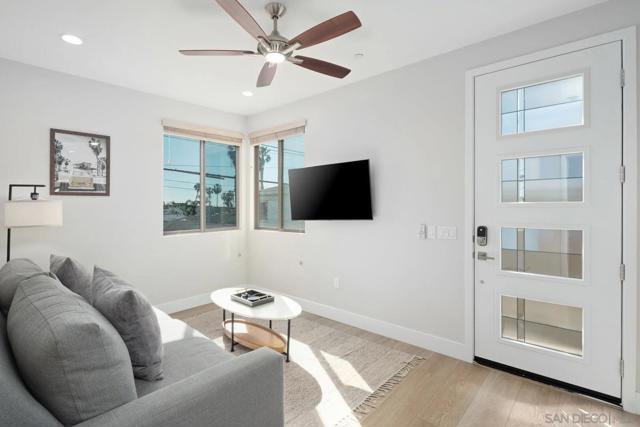 851 53 Sapphire, San Diego CA: https://media.crmls.org/mediaz/31c060f4-a40f-4cb7-aa8b-6187900db759.jpg