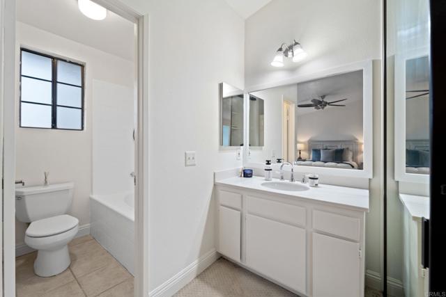 Detail Gallery Image 19 of 29 For 3652 Carmel View Rd, San Diego,  CA 92130 - 3 Beds | 2/1 Baths