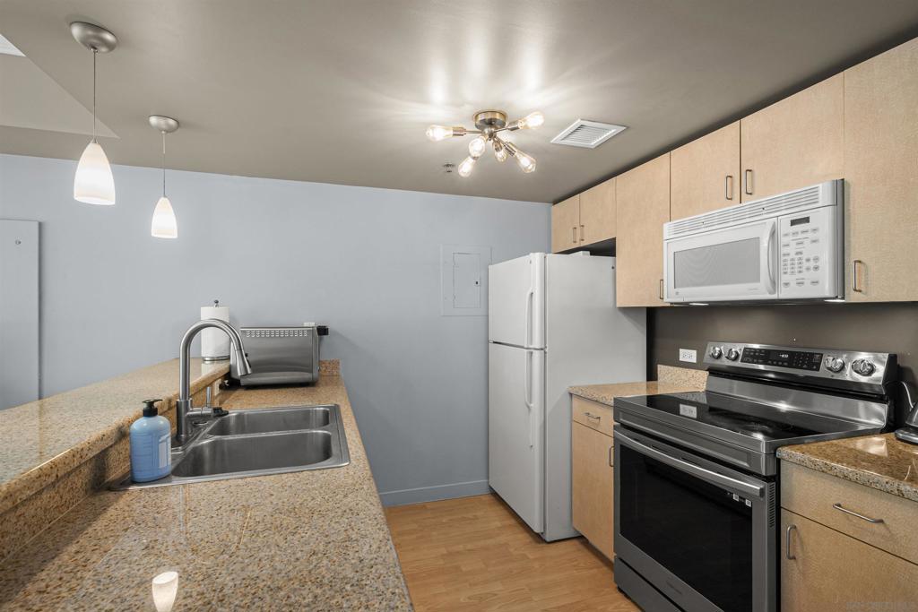 425 Beech - photo 4